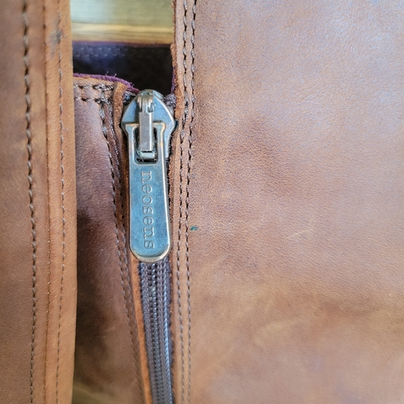 🌴 EUC Neosens Genuine Leather tall boots. Flat heel - Picture 3 of 8